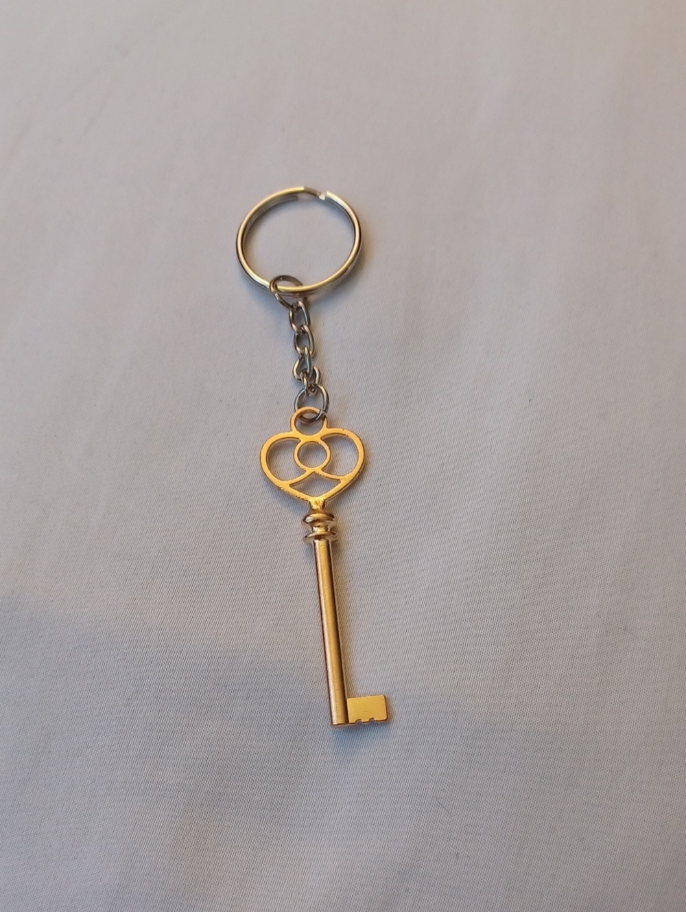 4/$40 New Gold Heart Key Shaped Keychain